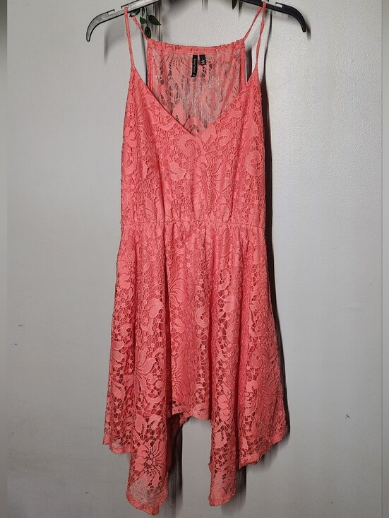 HeartSoul Dresses & Skirts - Flowy Lace Dress - Coral Pink Size Large